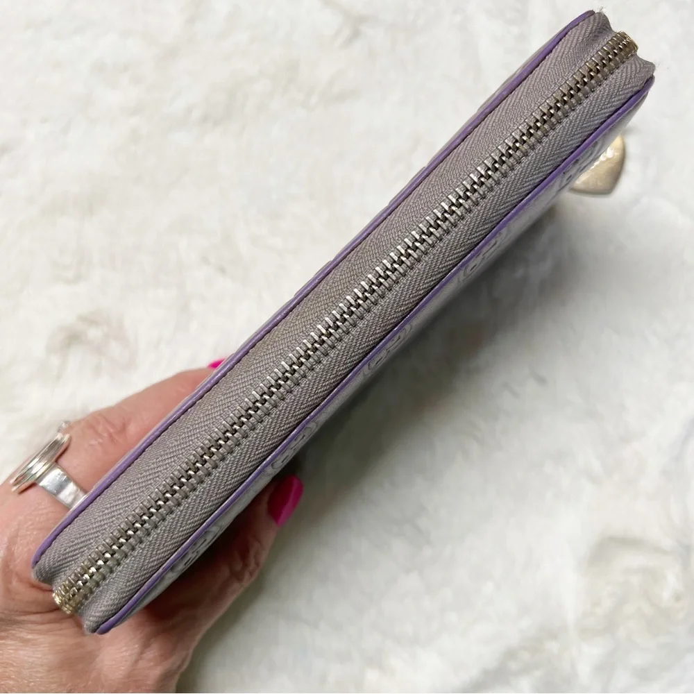GUCCI GG Guccissima Heart Zip Around Long Wallet Metallic Lavender Authentic